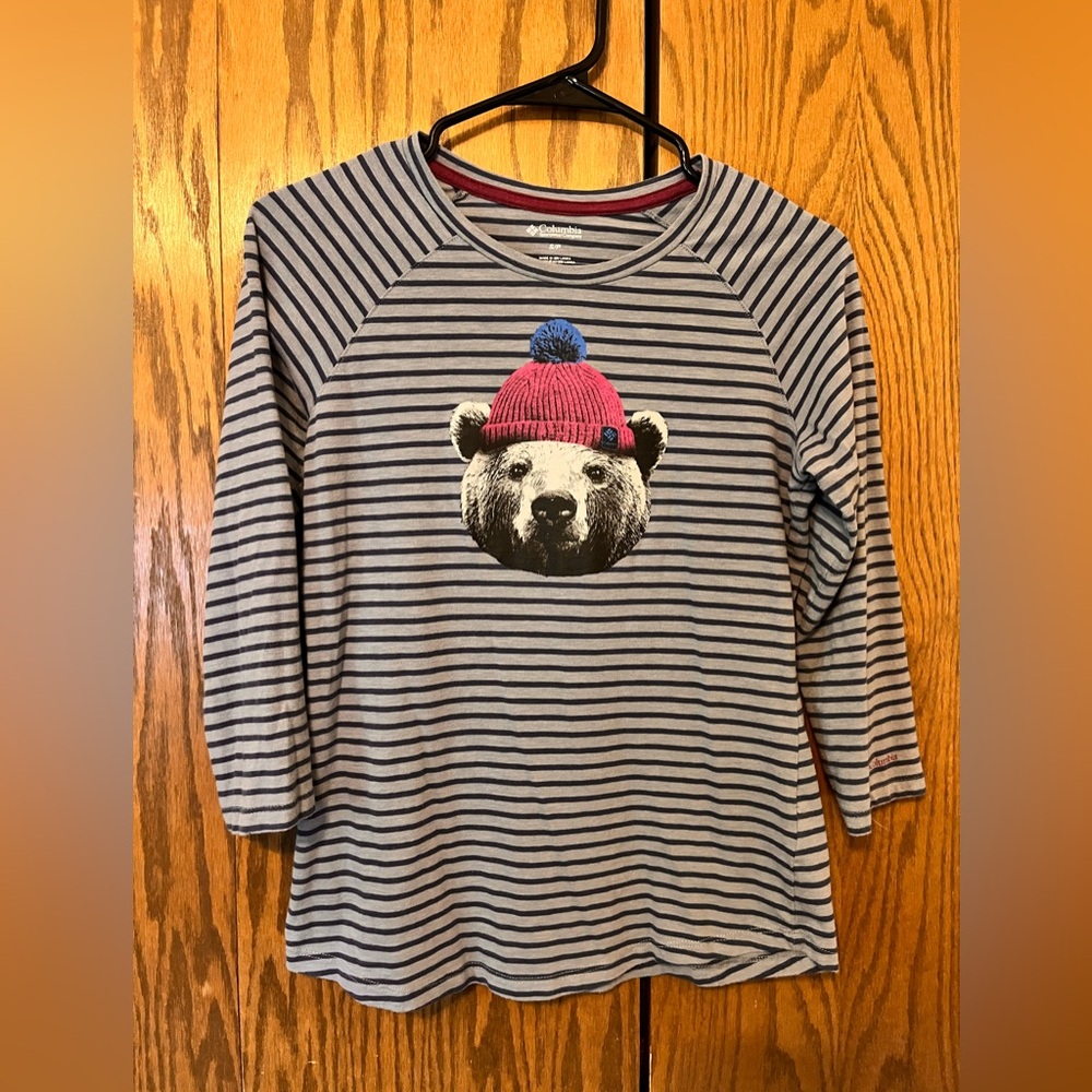 Columbia Ladies 3/4 shirt Sleeve Bear Tee - Blue and Gray. Size small